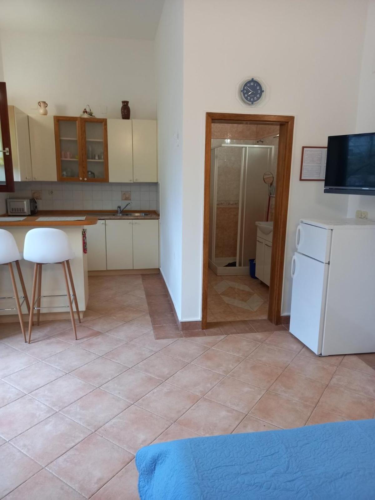 Apartments With A Parking Space Mali Lošinj Cameră foto